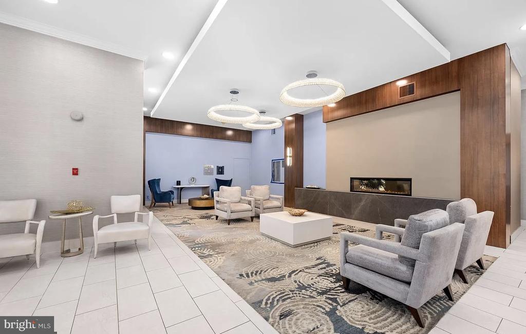 4515 WILLARD AVENUE Unit: 1009S