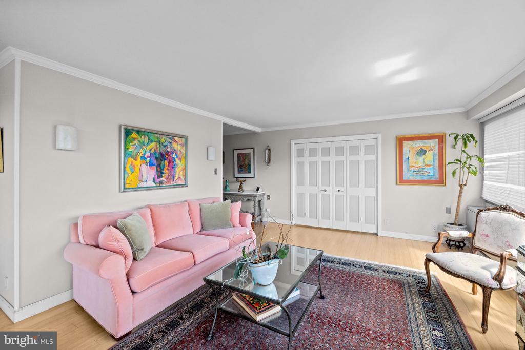 4515 WILLARD AVENUE Unit: 1009S