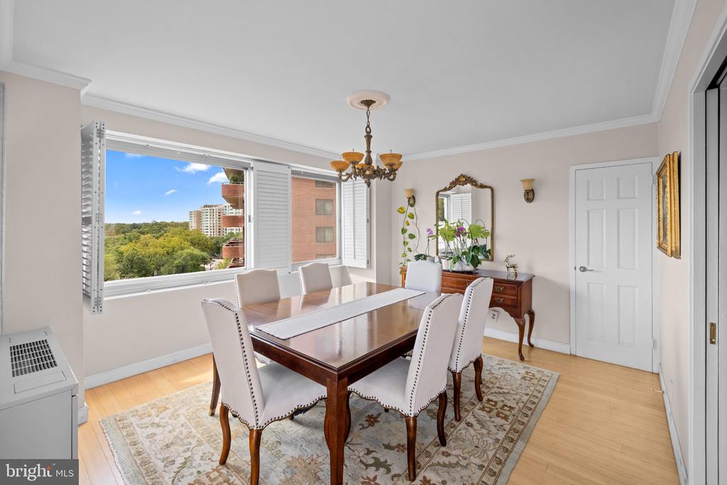 4515 WILLARD AVENUE Unit: 1009S