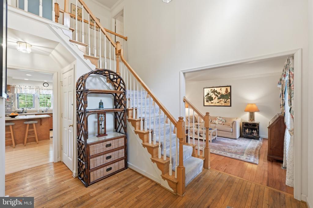 5 STATIONHOUSE COURT