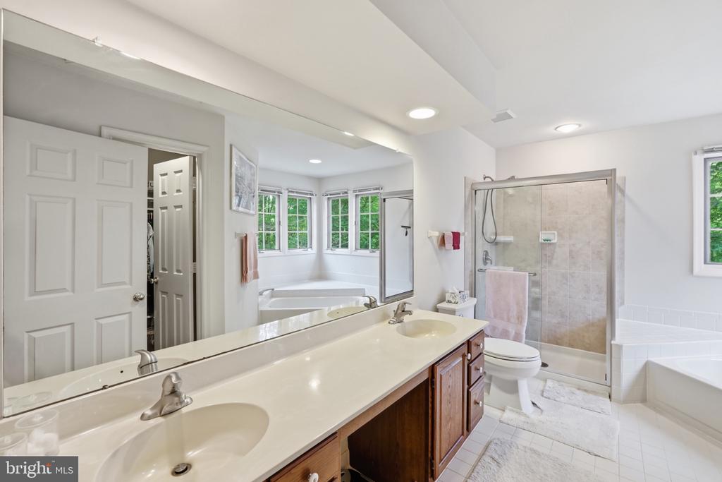 5 STATIONHOUSE COURT