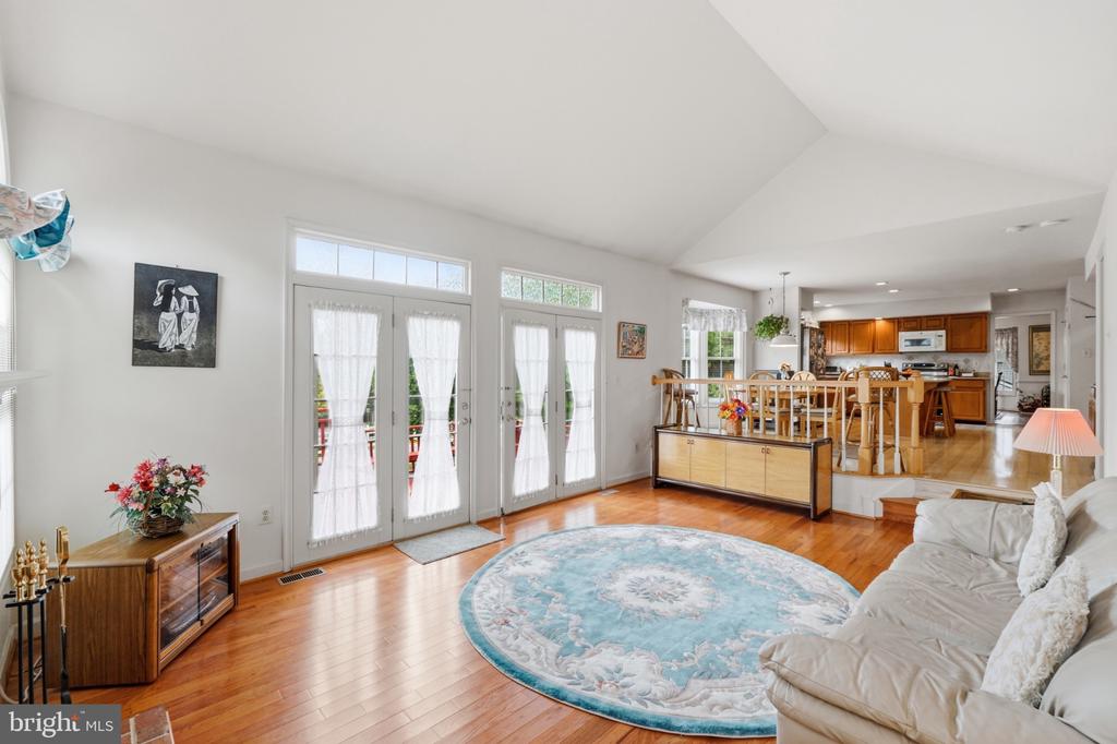 5 STATIONHOUSE COURT