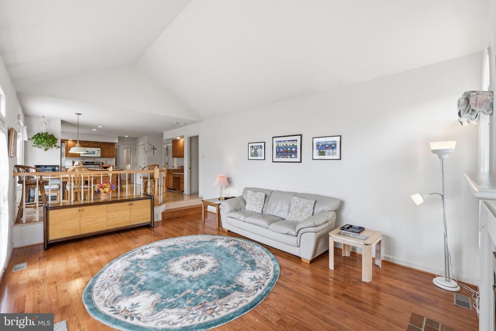 5 STATIONHOUSE COURT