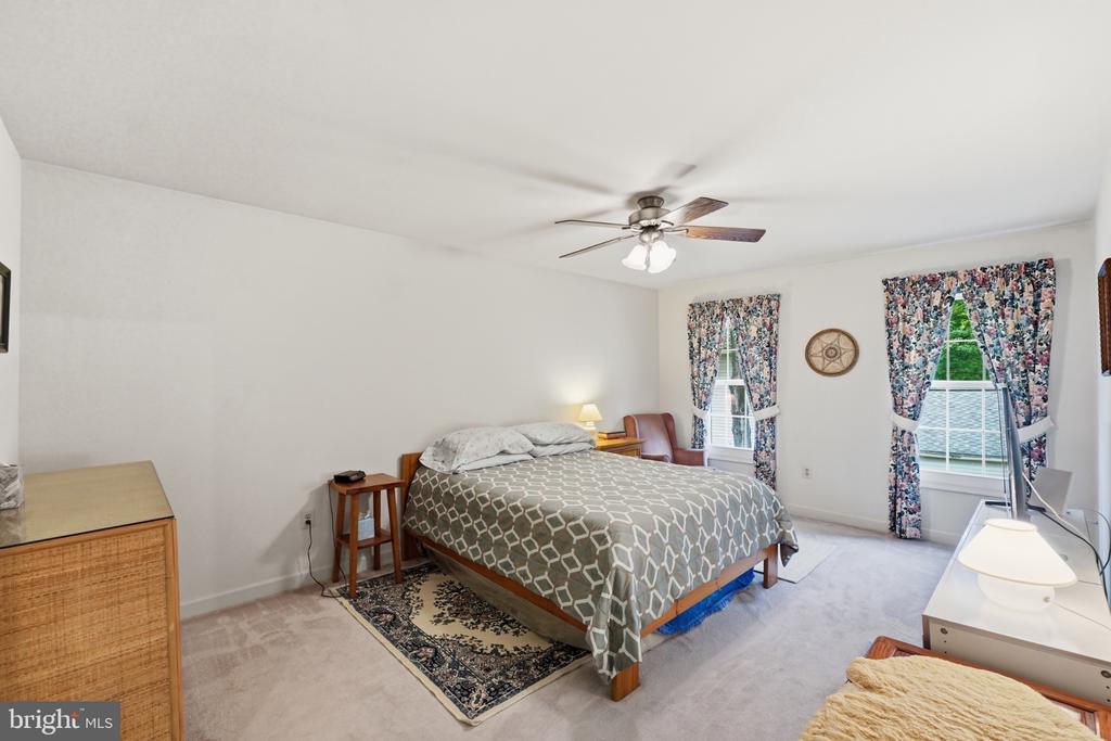5 STATIONHOUSE COURT
