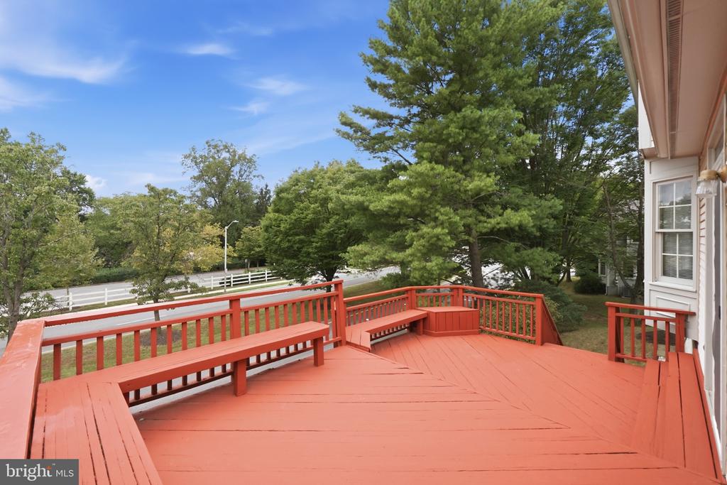 5 STATIONHOUSE COURT