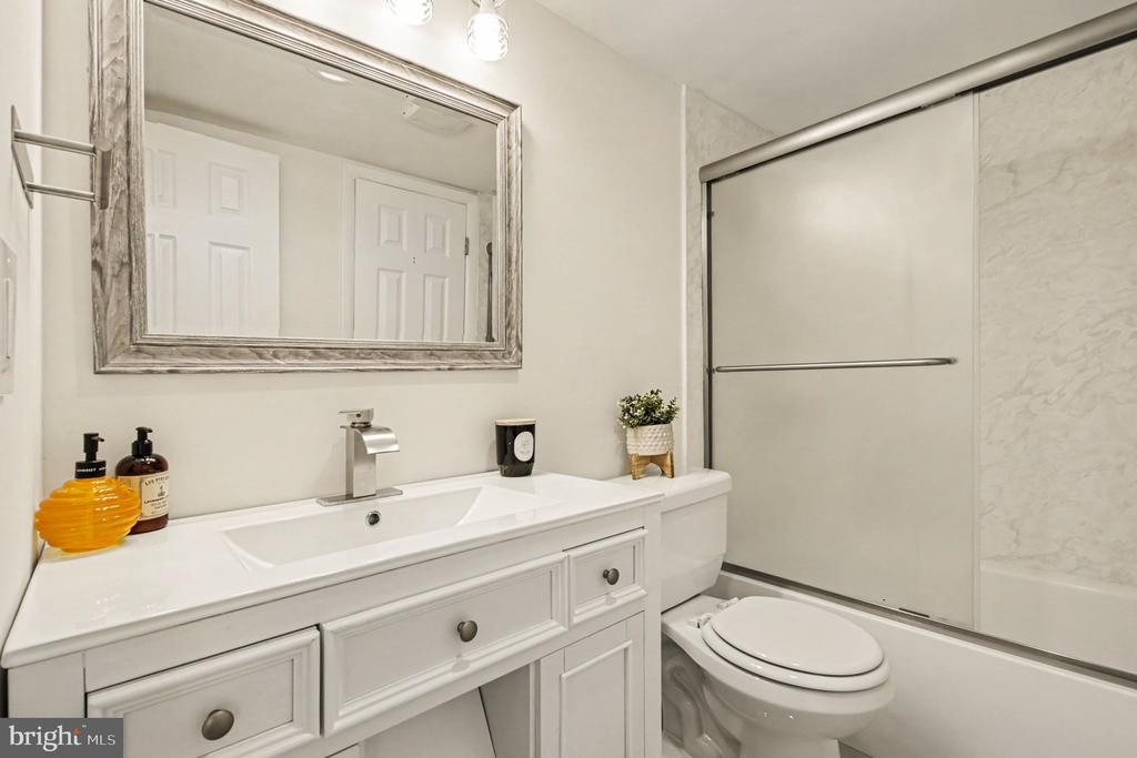 13205 DAIRYMAID DRIVE Unit: 63