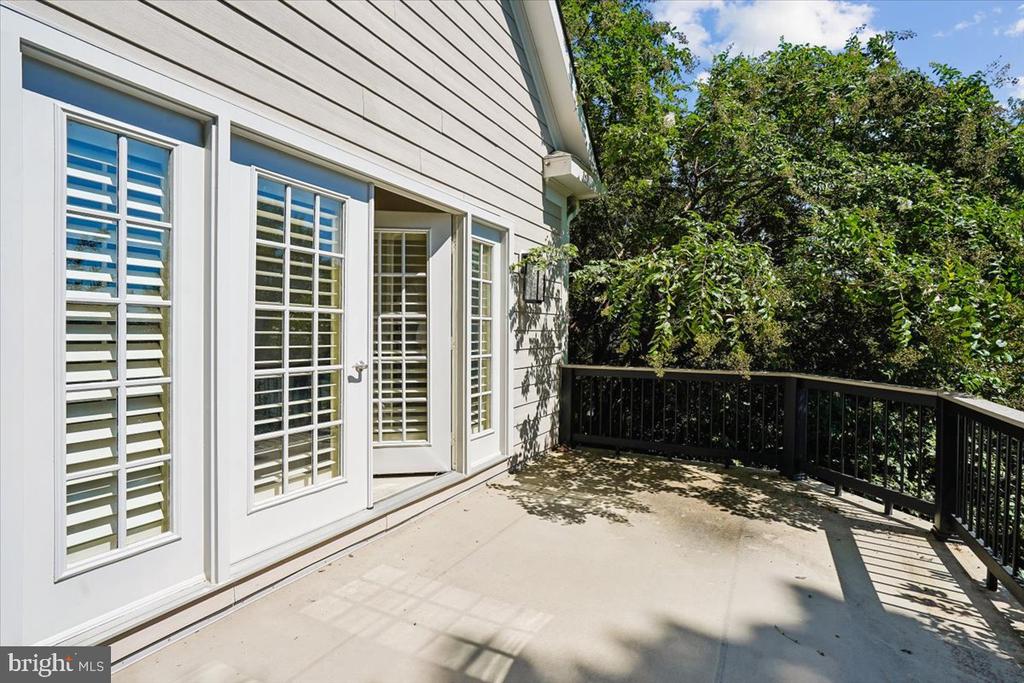 5114 WESSLING LANE
