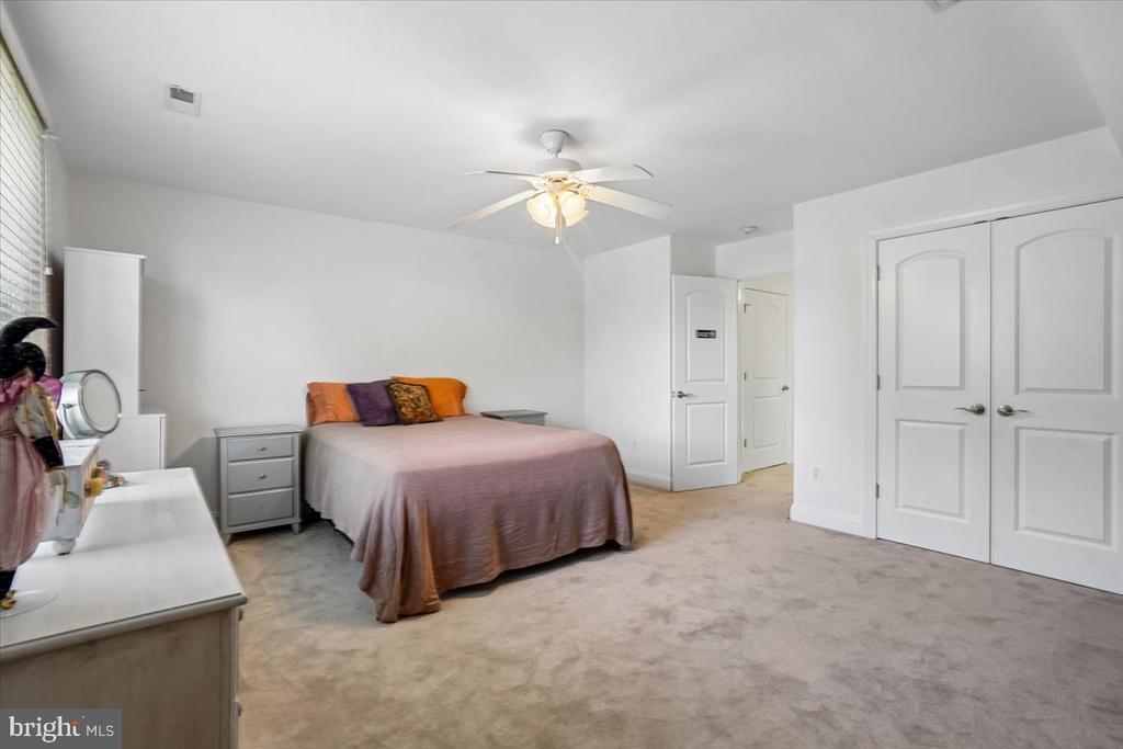 5114 WESSLING LANE