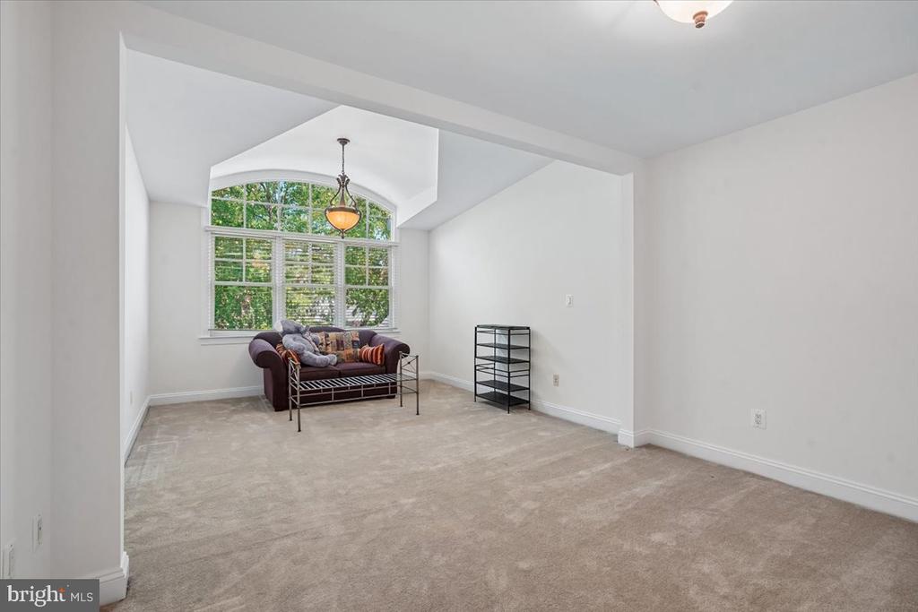 5114 WESSLING LANE