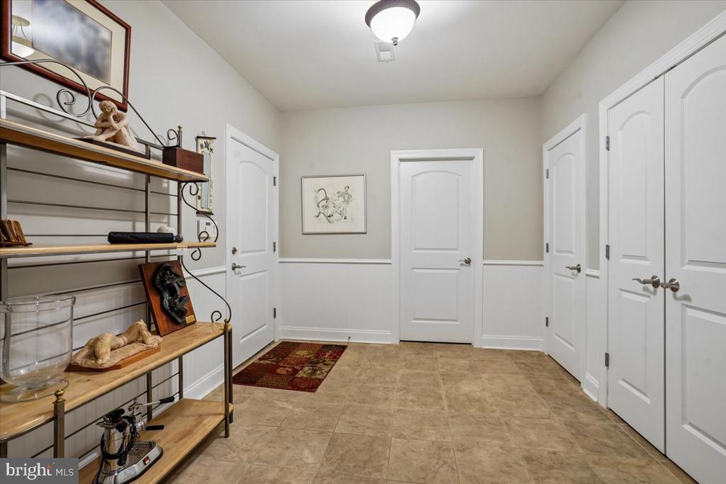 5114 WESSLING LANE