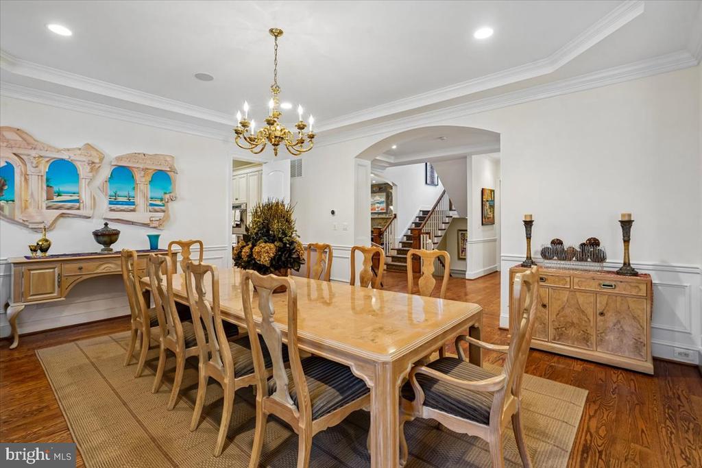 5114 WESSLING LANE