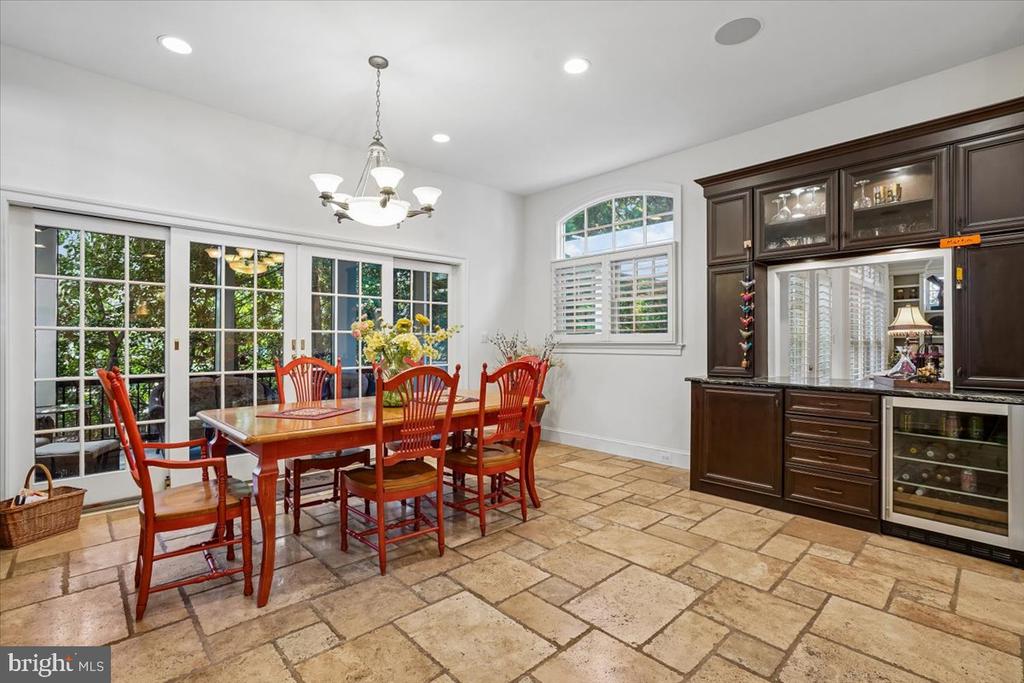 5114 WESSLING LANE