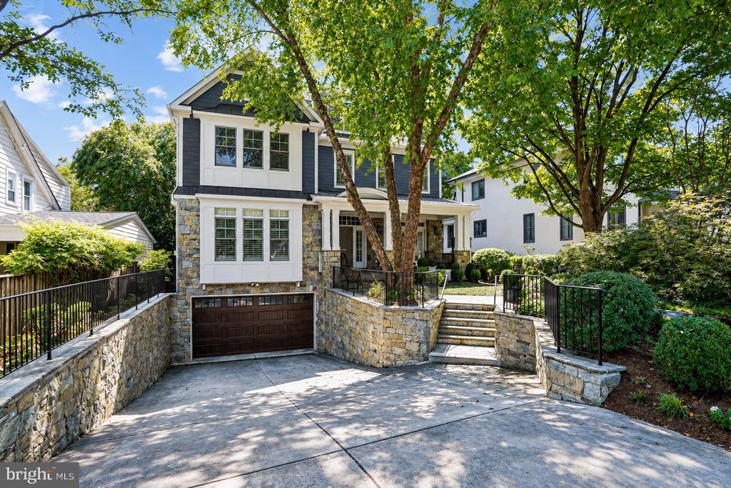 5114 WESSLING LANE