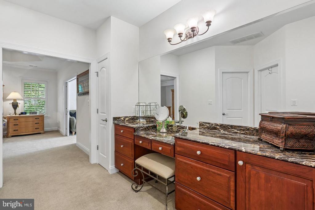 5114 WESSLING LANE