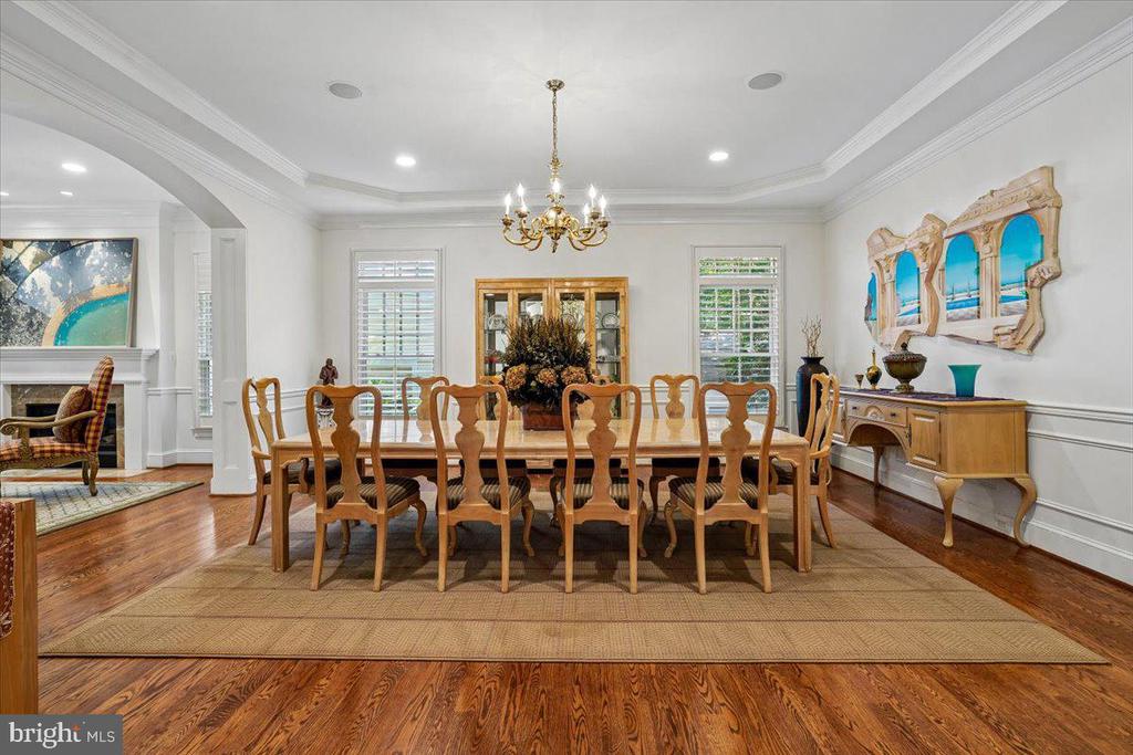 5114 WESSLING LANE