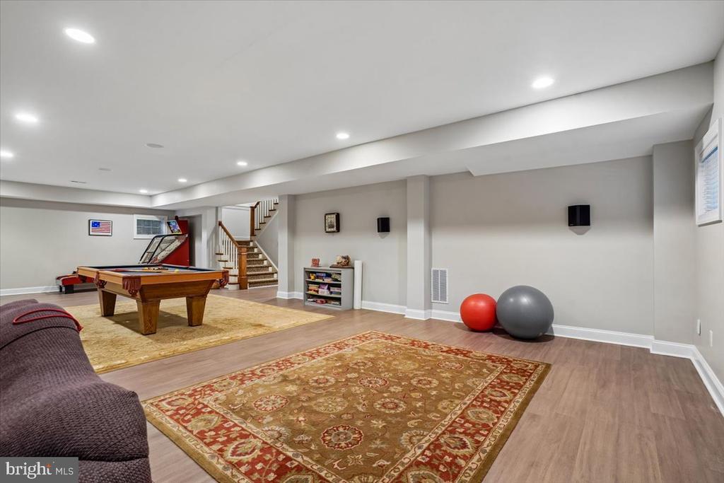 5114 WESSLING LANE