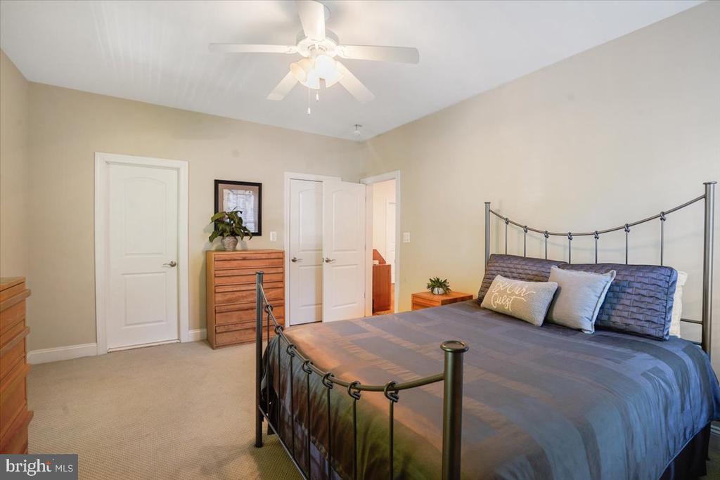 5114 WESSLING LANE