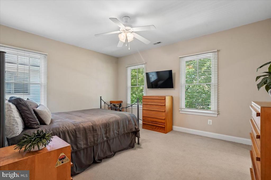 5114 WESSLING LANE
