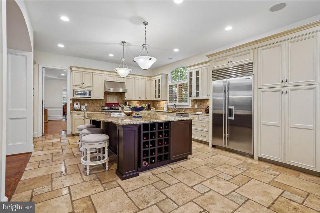 5114 WESSLING LANE