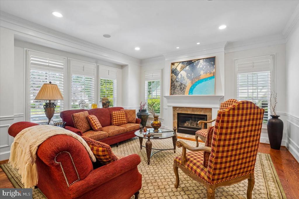 5114 WESSLING LANE