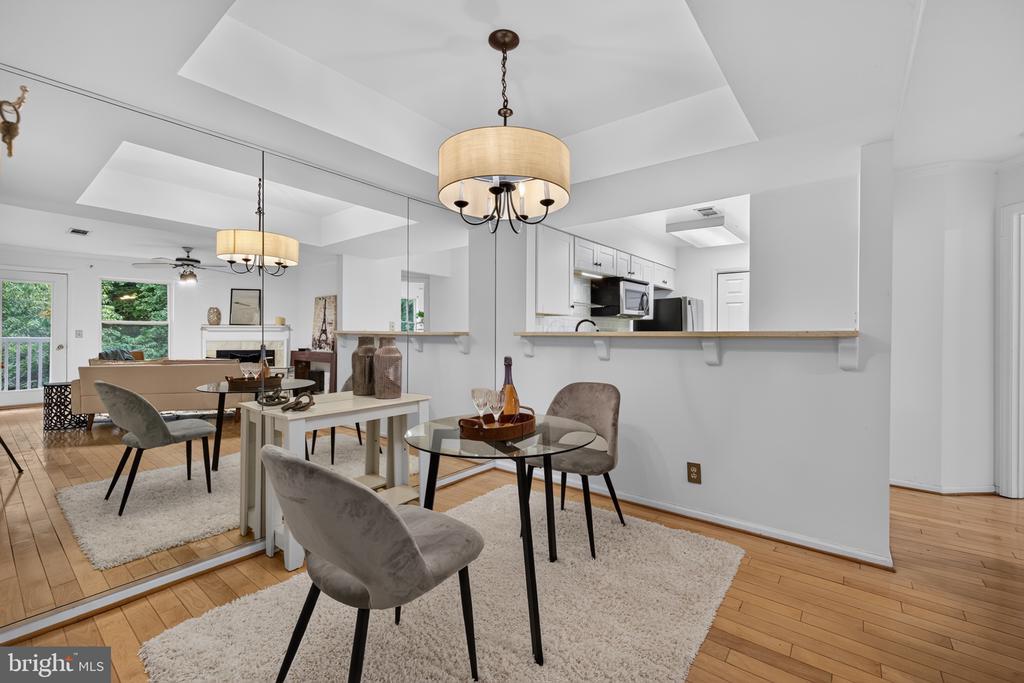 5822 INMAN PARK CIRCLE Unit: 709