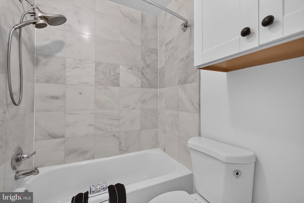 5822 INMAN PARK CIRCLE Unit: 709