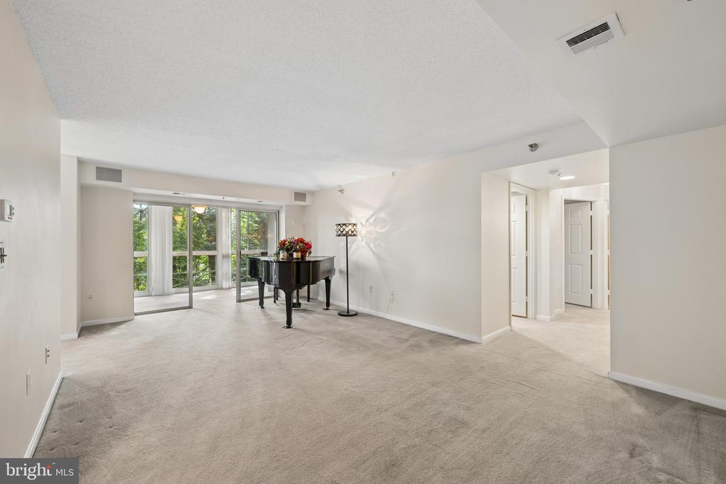 14800 PENNFIELD CIRCLE Unit: 301