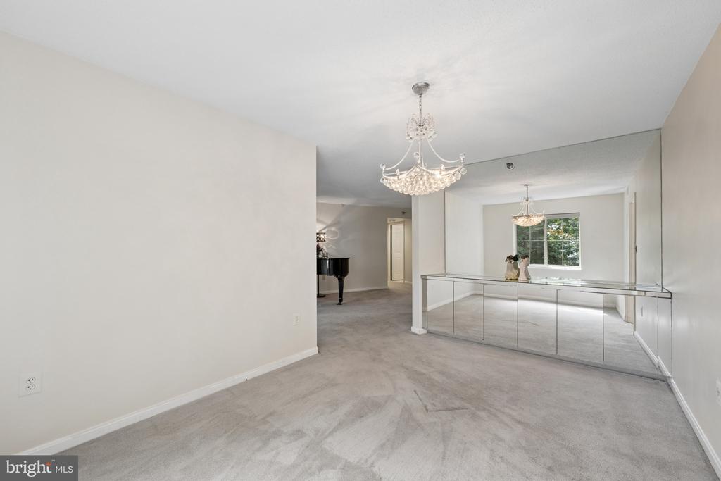 14800 PENNFIELD CIRCLE Unit: 301