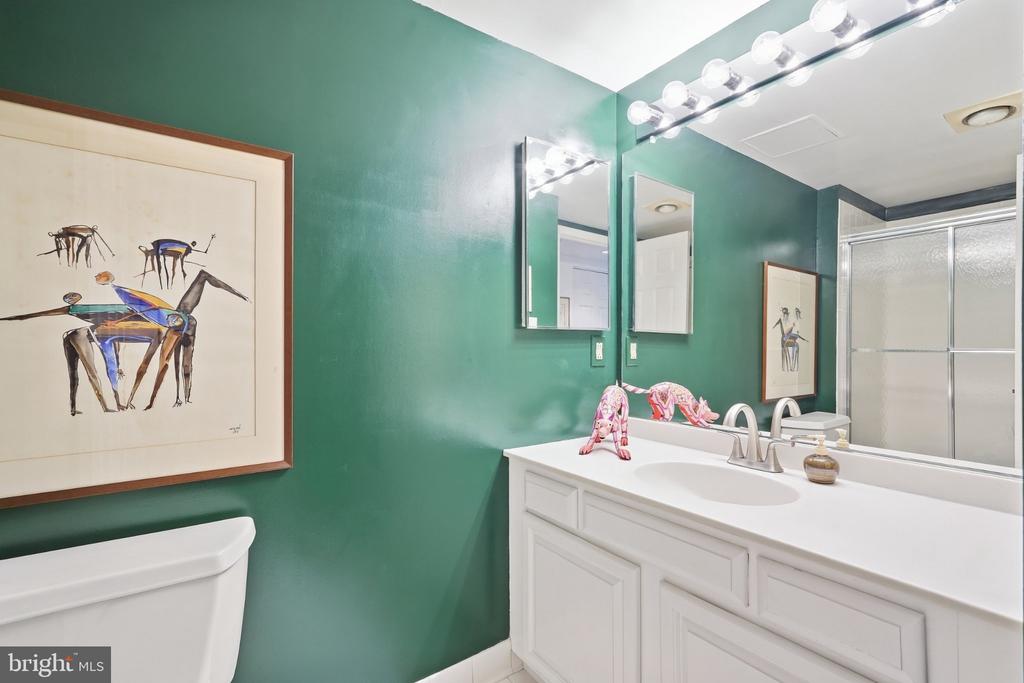5450 WHITLEY PARK TERRACE Unit: 910