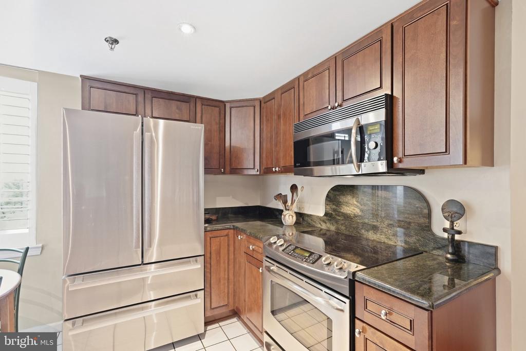 5450 WHITLEY PARK TERRACE Unit: 910