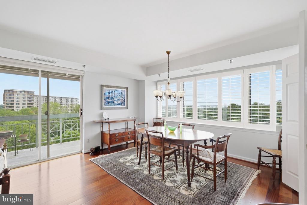 5450 WHITLEY PARK TERRACE Unit: 910