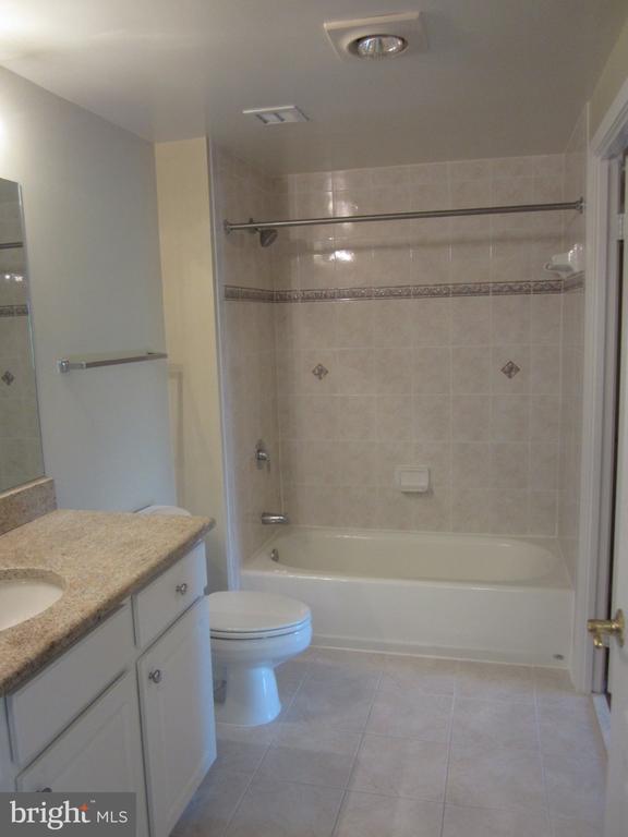 7111 WOODMONT AVENUE Unit: 610