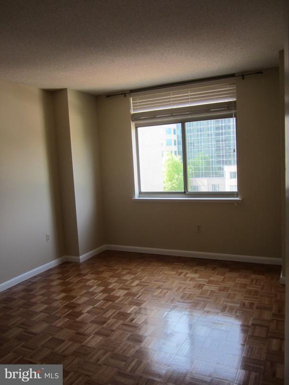 7111 WOODMONT AVENUE Unit: 610