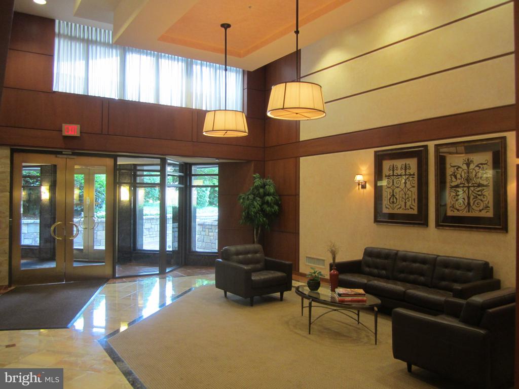 7111 WOODMONT AVENUE Unit: 610
