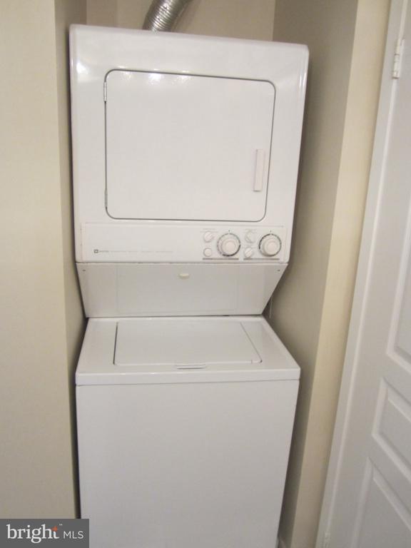 7111 WOODMONT AVENUE Unit: 610