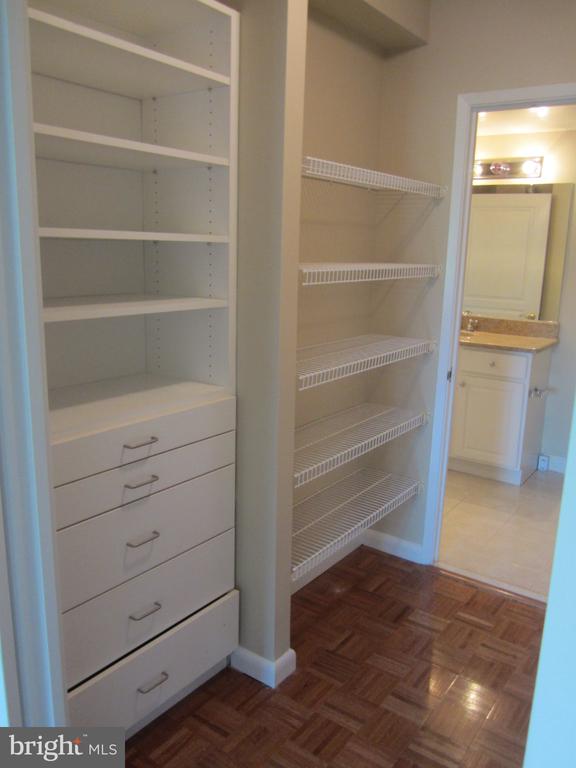 7111 WOODMONT AVENUE Unit: 610