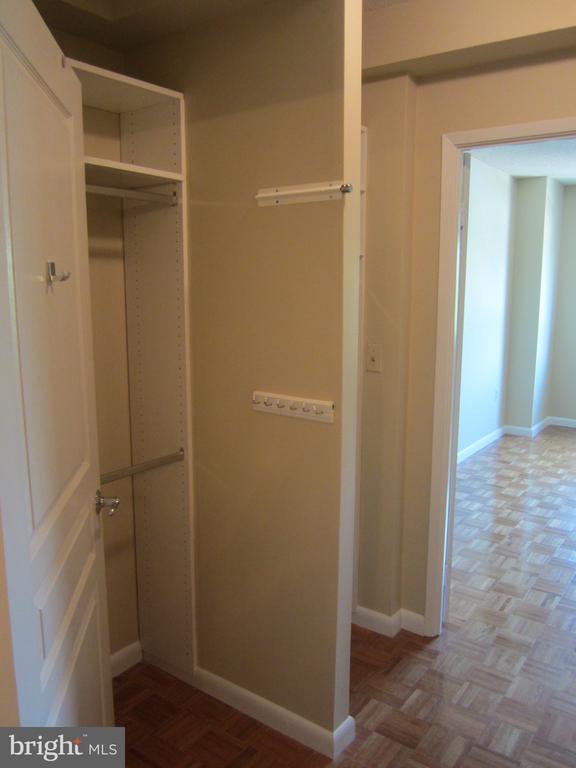 7111 WOODMONT AVENUE Unit: 610