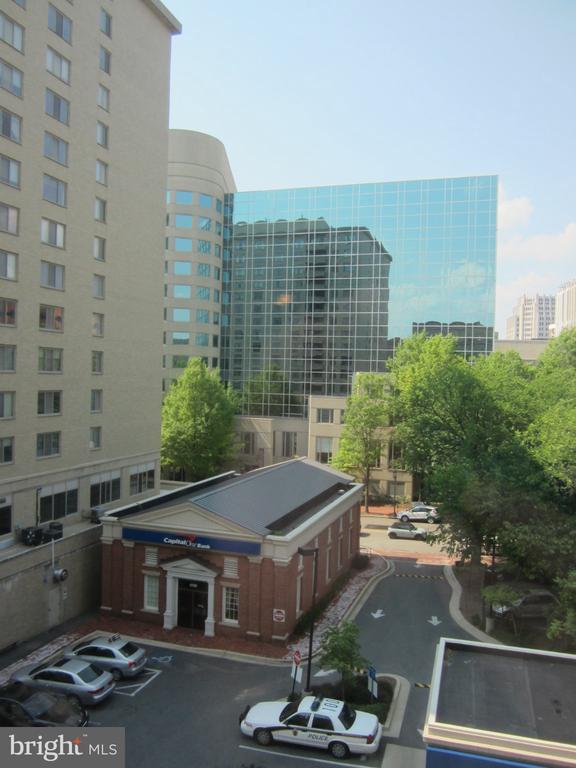 7111 WOODMONT AVENUE Unit: 610