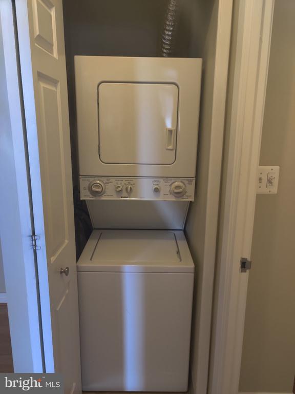 4801 FAIRMONT AVENUE Unit: 301