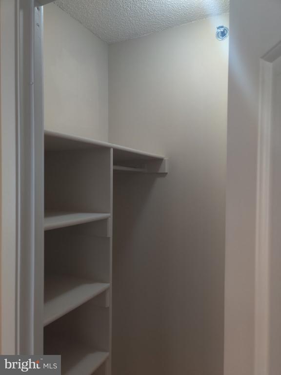 4801 FAIRMONT AVENUE Unit: 301