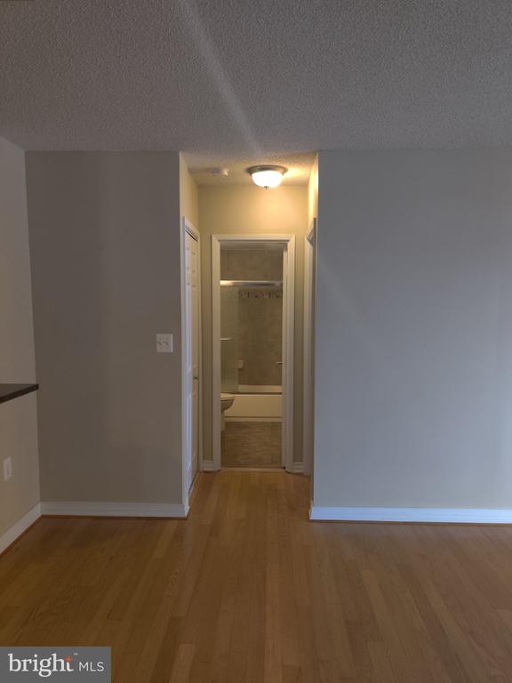 4801 FAIRMONT AVENUE Unit: 301