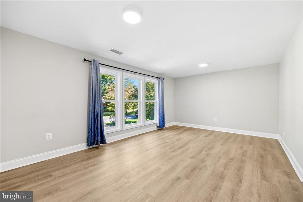 3908 SPRUELL COURT