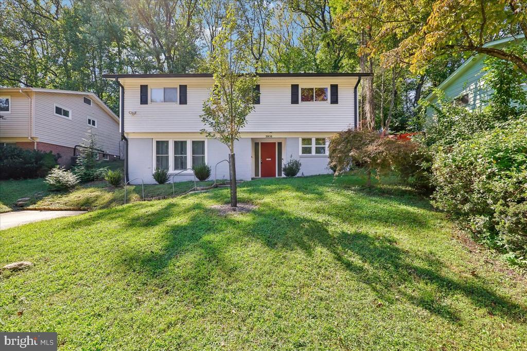 3908 SPRUELL COURT