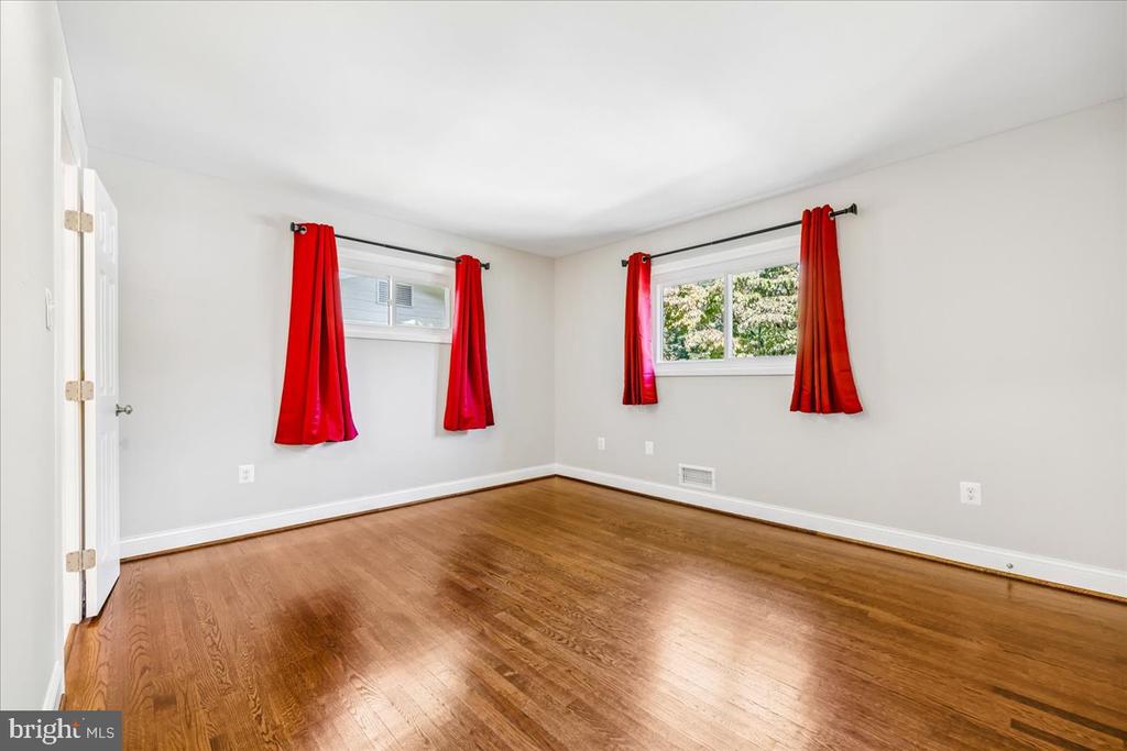 3908 SPRUELL COURT