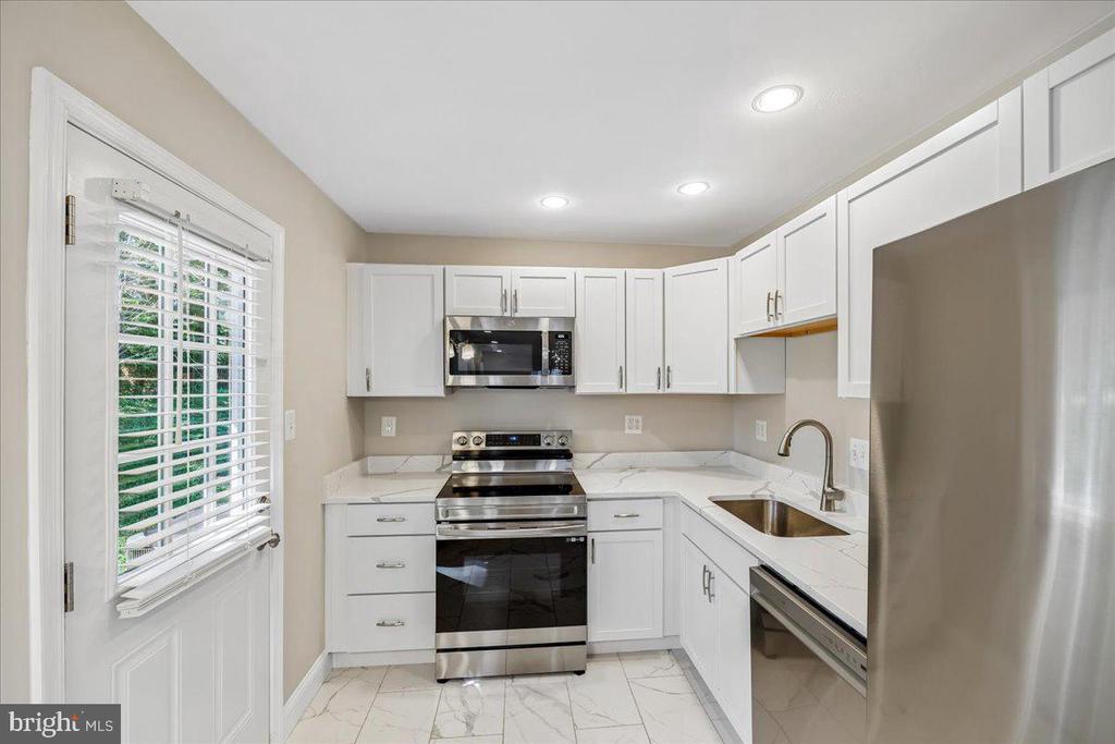 3908 SPRUELL COURT