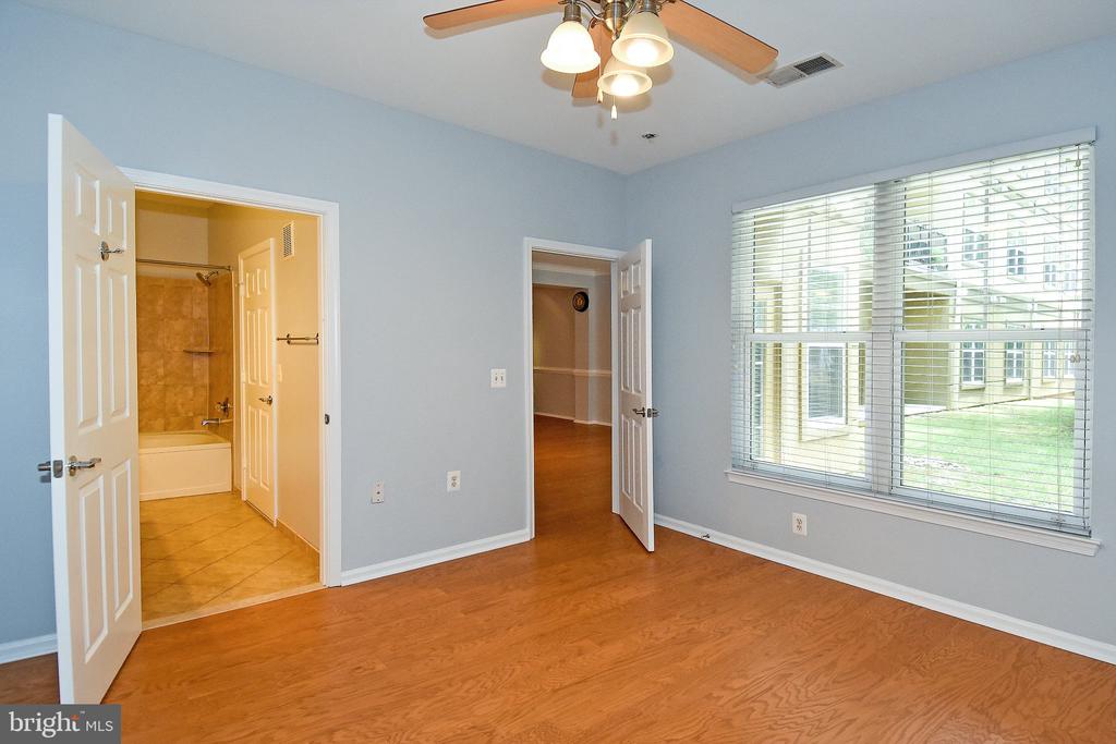 11800 OLD GEORGETOWN ROAD Unit: 1330