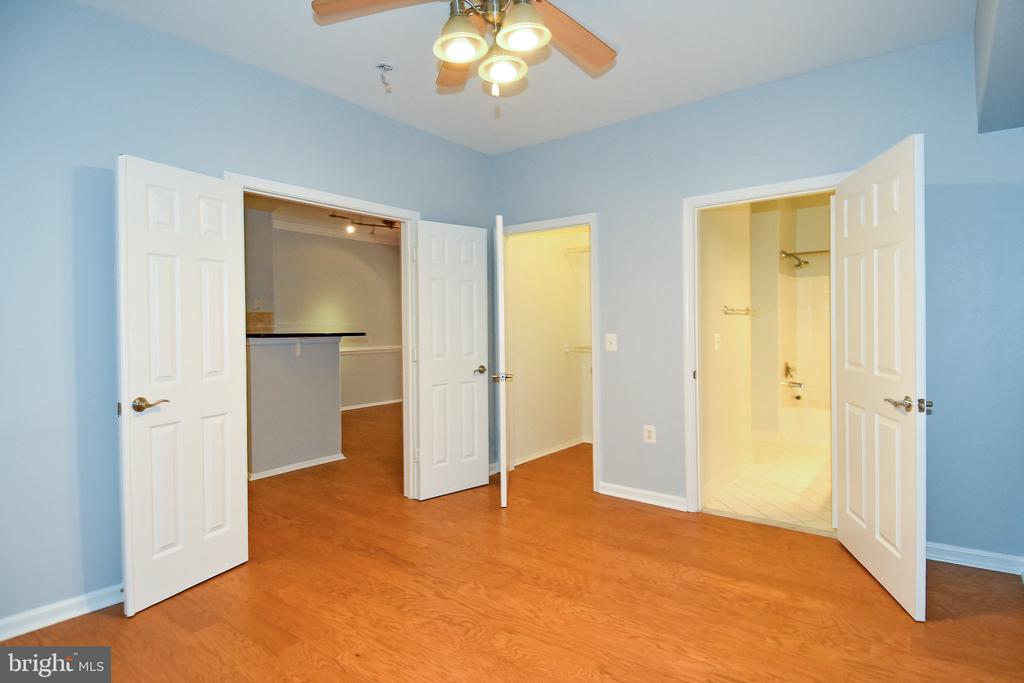 11800 OLD GEORGETOWN ROAD Unit: 1330