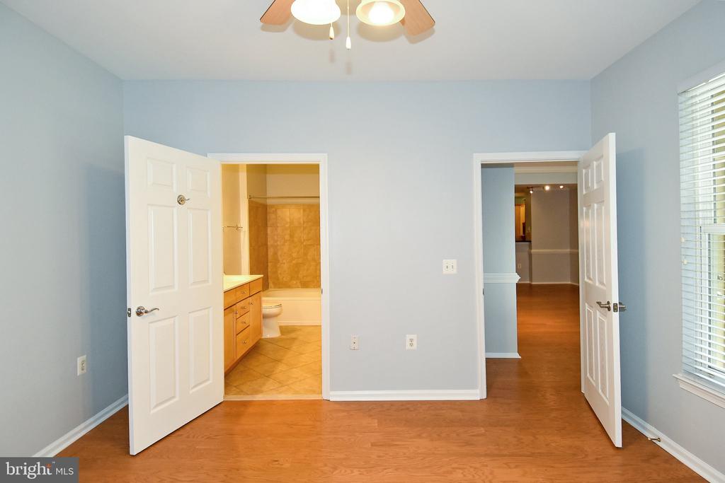 11800 OLD GEORGETOWN ROAD Unit: 1330