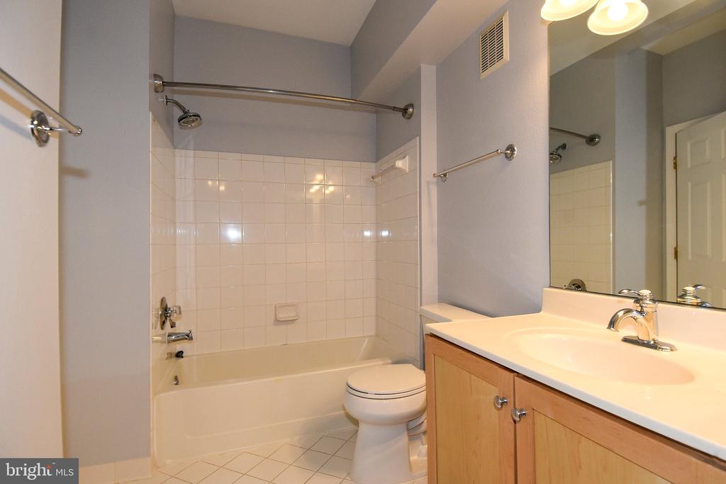 11800 OLD GEORGETOWN ROAD Unit: 1330