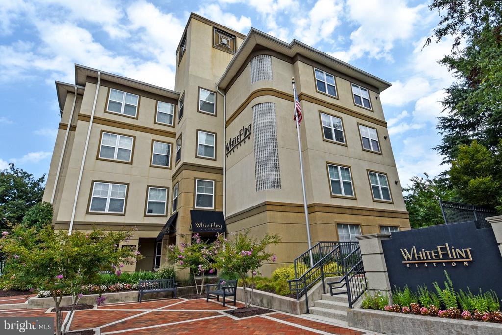 11800 OLD GEORGETOWN ROAD Unit: 1330